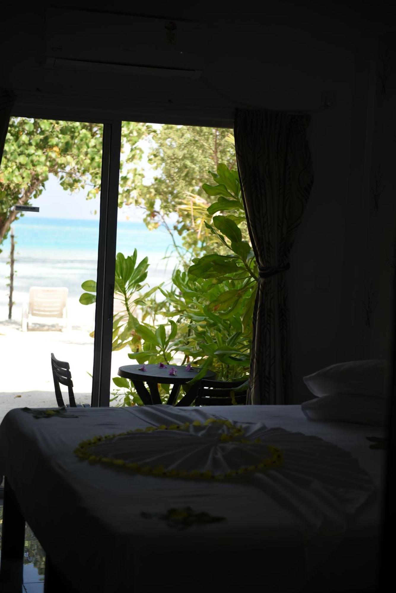 Crown Beach Hotel-Private Bikini Beach Dhiffushi Phòng bức ảnh
