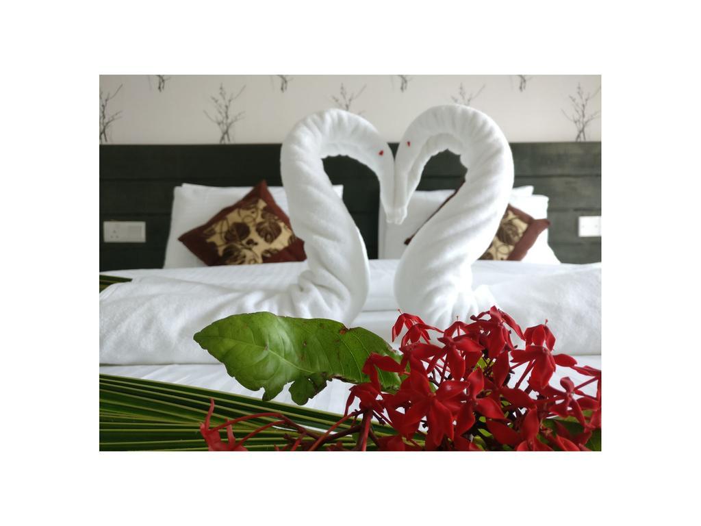 Crown Beach Hotel-Private Bikini Beach Dhiffushi Ngoại thất bức ảnh